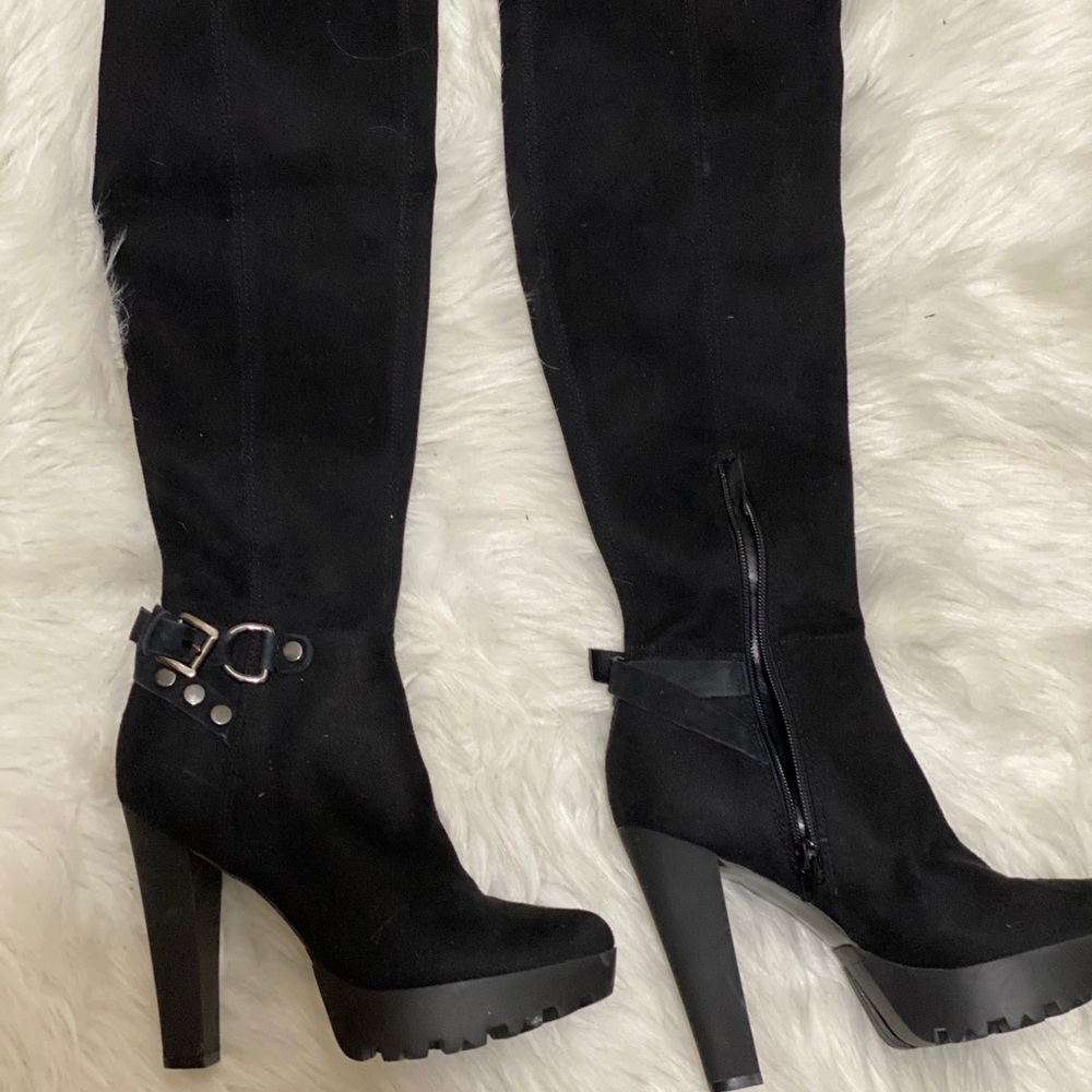 New Guess platform boots. Price is firm